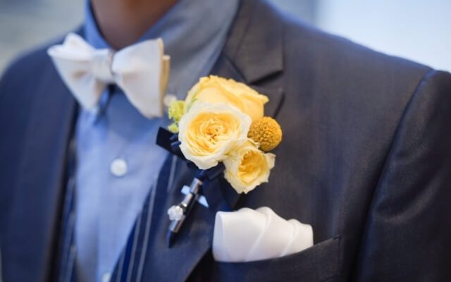 【男性ゲスト向け】結婚式の服装マナーのきほん